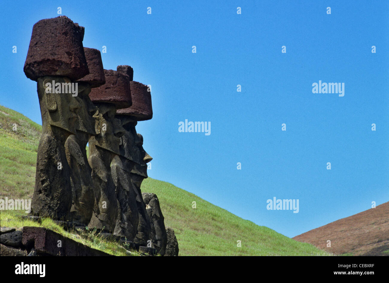 ahu nau nau easter island