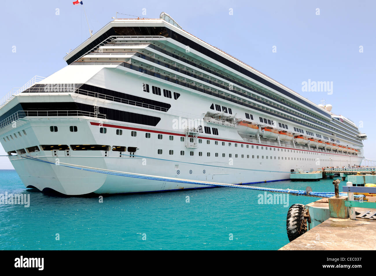 Caribbean sea water cruise ship port hi-res stock photography and ...