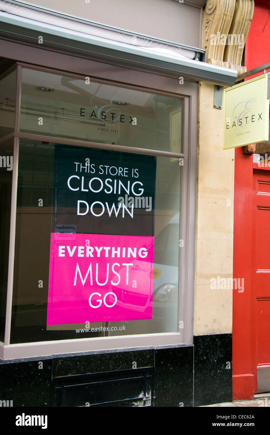 Shop closing down in Bath Stock Photo Alamy