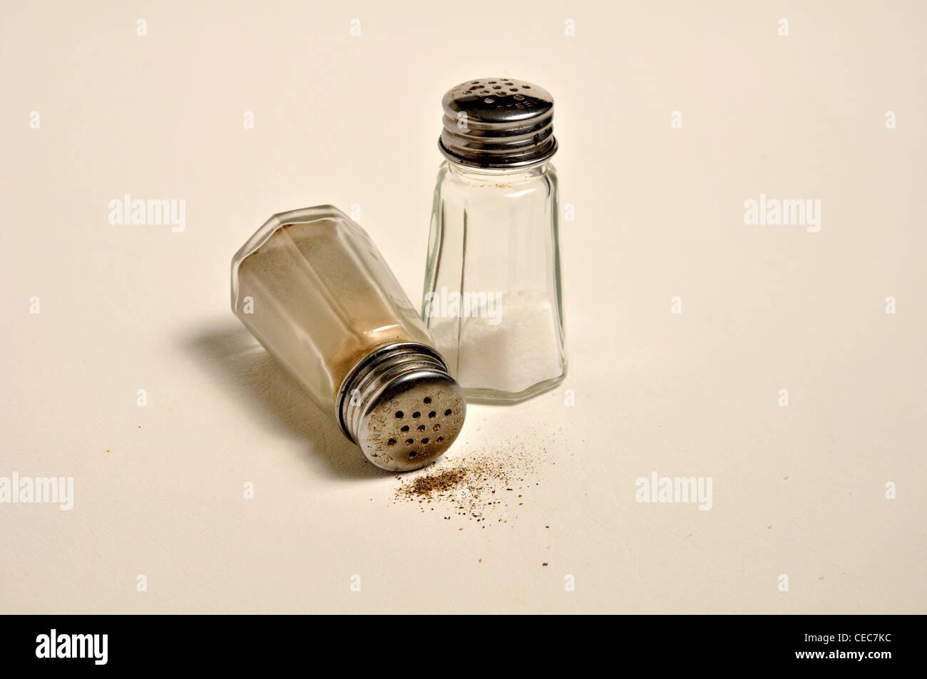 Salt and pepper shaker on white background Stock Photo - Alamy - Salt And Pepper Shaker Wallpaper