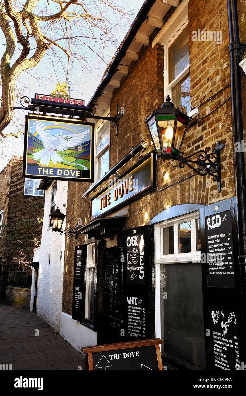 Exterior of 'The Dove' riverside pub ,Hammersmith, London Stock Photo