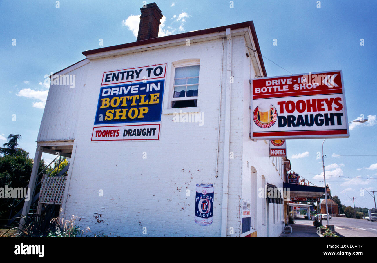 Boorowa NSW Australia Drive In Bottle Shop Stock Photo Alamy
