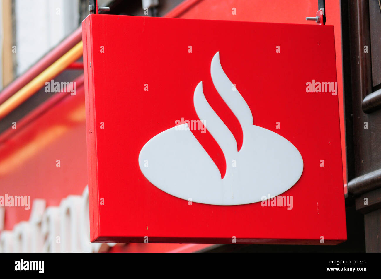 Santander Bank Sign Symbol Logo, Cambridge, England, UK Stock Photo