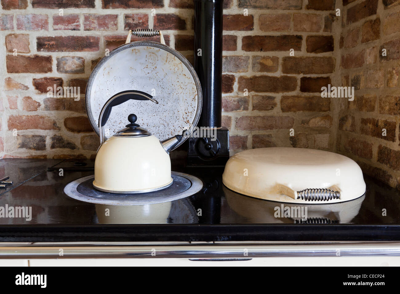 Aga kettle hires stock photography and images Alamy