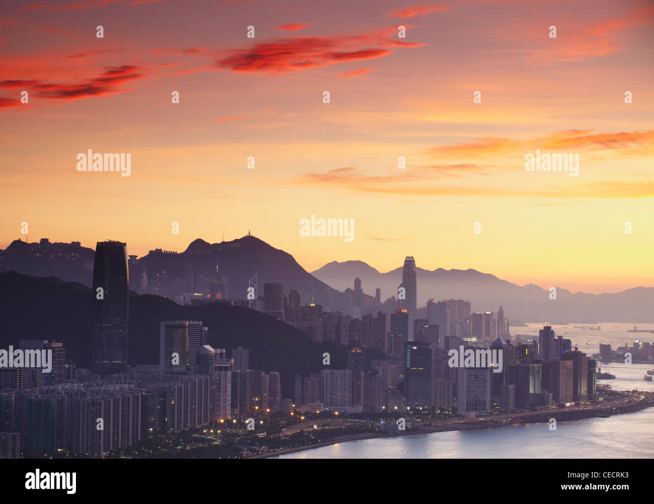 Hong kong island sunset skyline hi-res stock photography and images - Alamy