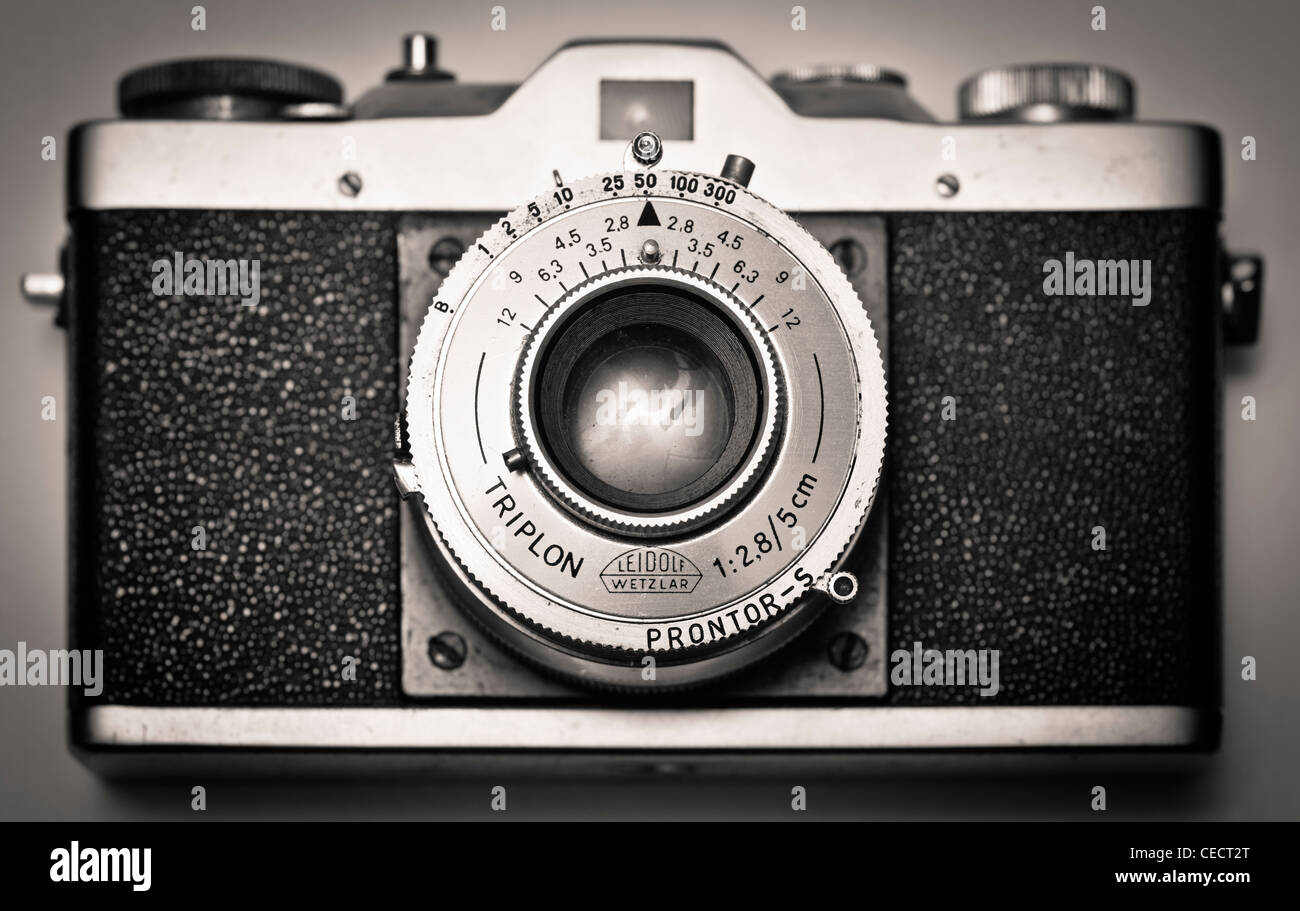 Leidolf Wetzlar Lordette Camera, Model Prontor-s with a Triplon f/2.8 50mm lens. Stock Photo