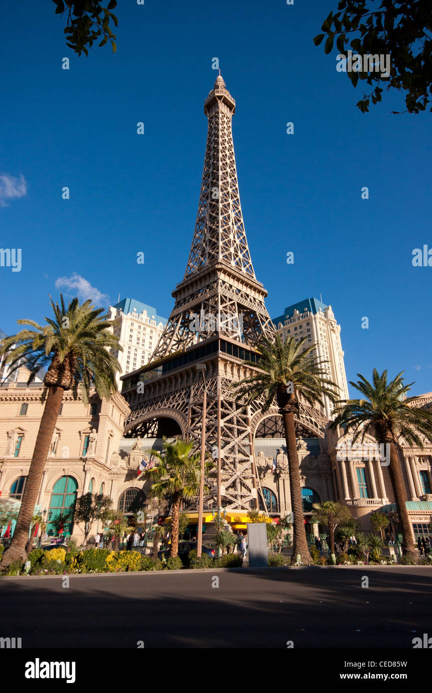 LAS VEGAS - MAR 4: Paris Las Vegas Hotel And Casino Eiffel Tower Replica  With The Theme Of The City Of Paris In France On March 4, 2010 In Las Vegas,  Nevada.