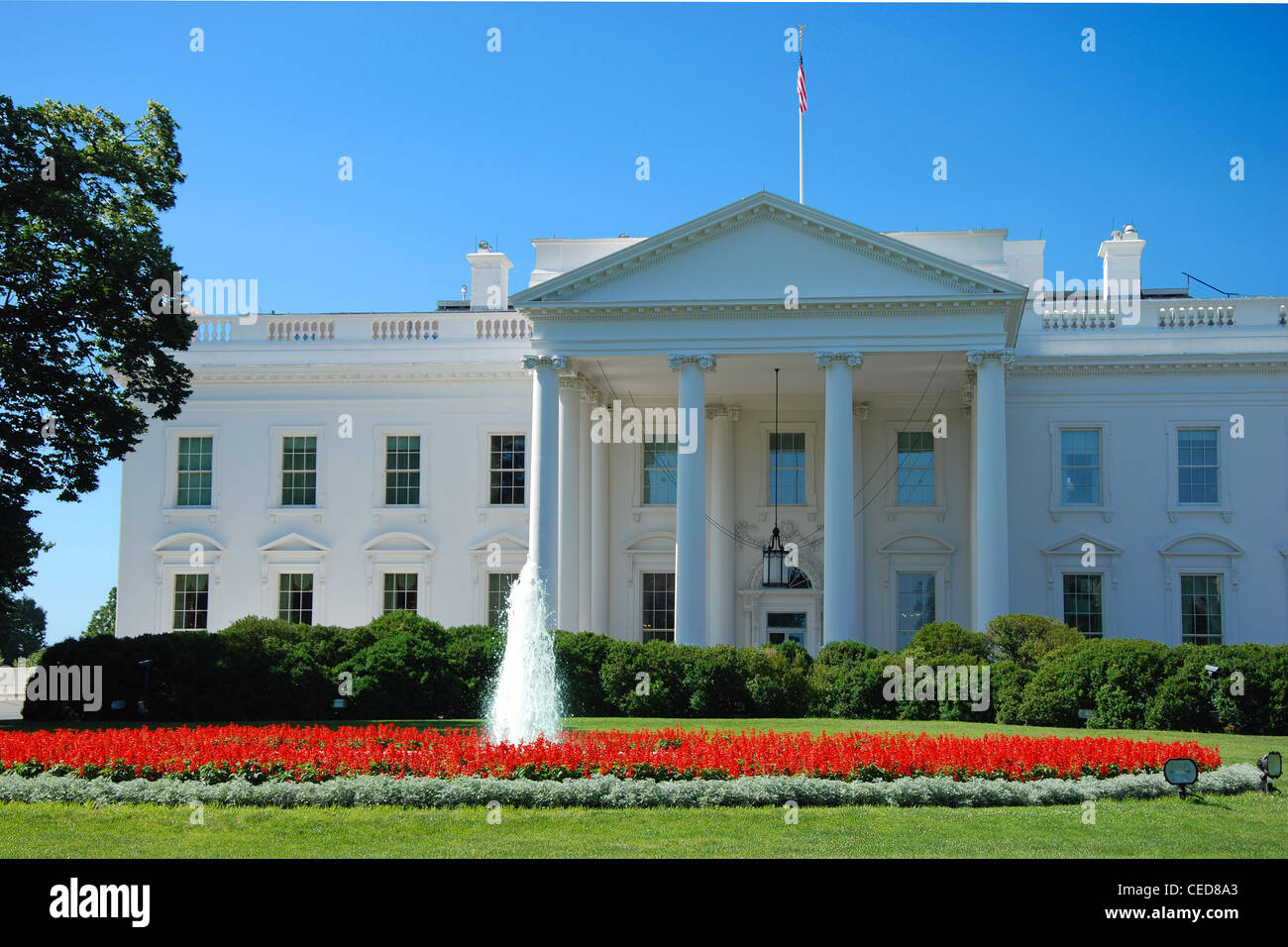 The White House in Washington DC with beautiful blue sky Stock Photo ...