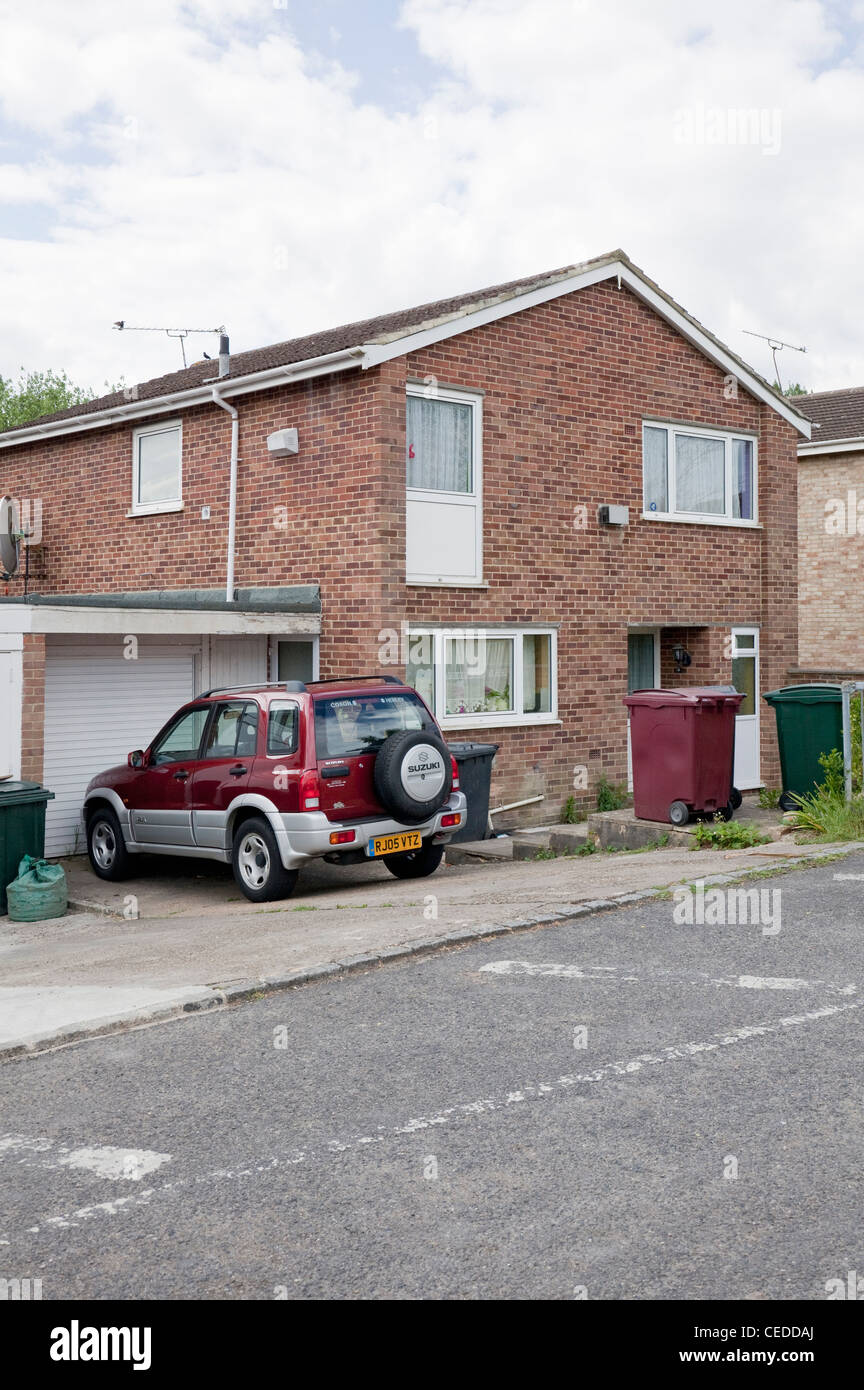 1970s housing estate hi-res stock photography and images - Alamy