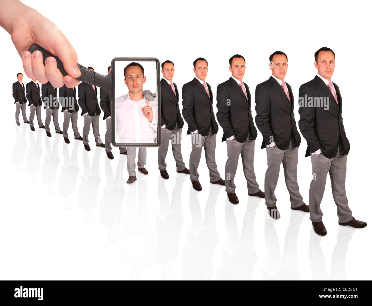 Выбор мужчинах. Девушка выбирает парня. Девушка выбирает парня. Фотосессия с несколькими мужчинами. Девушка и мужчина.