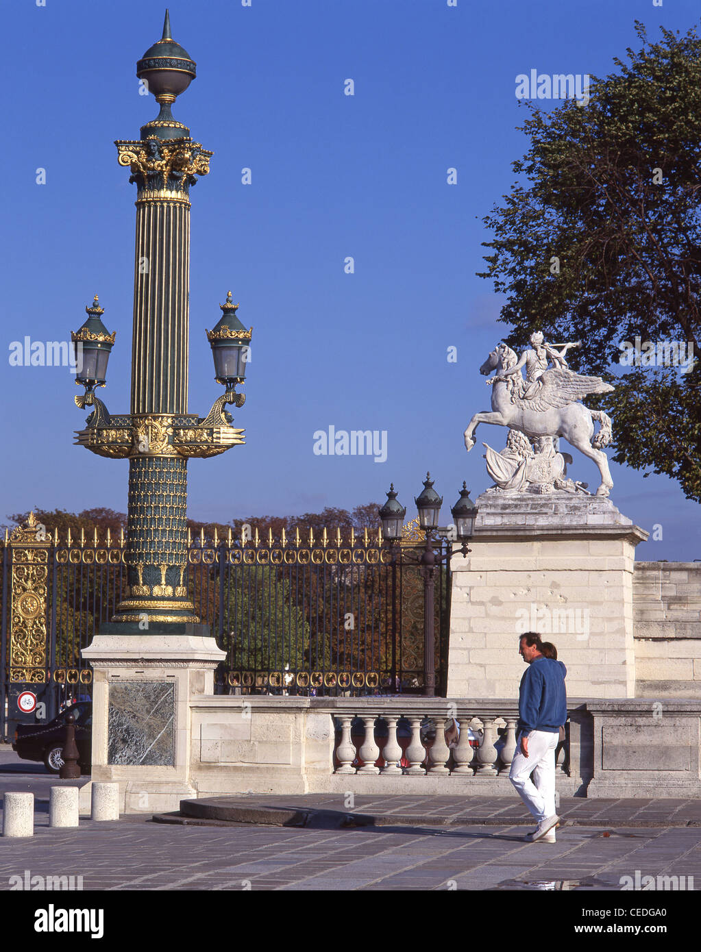 Entrance to The Tuileries Gardens, Paris, Île-de-France, France Stock Photo