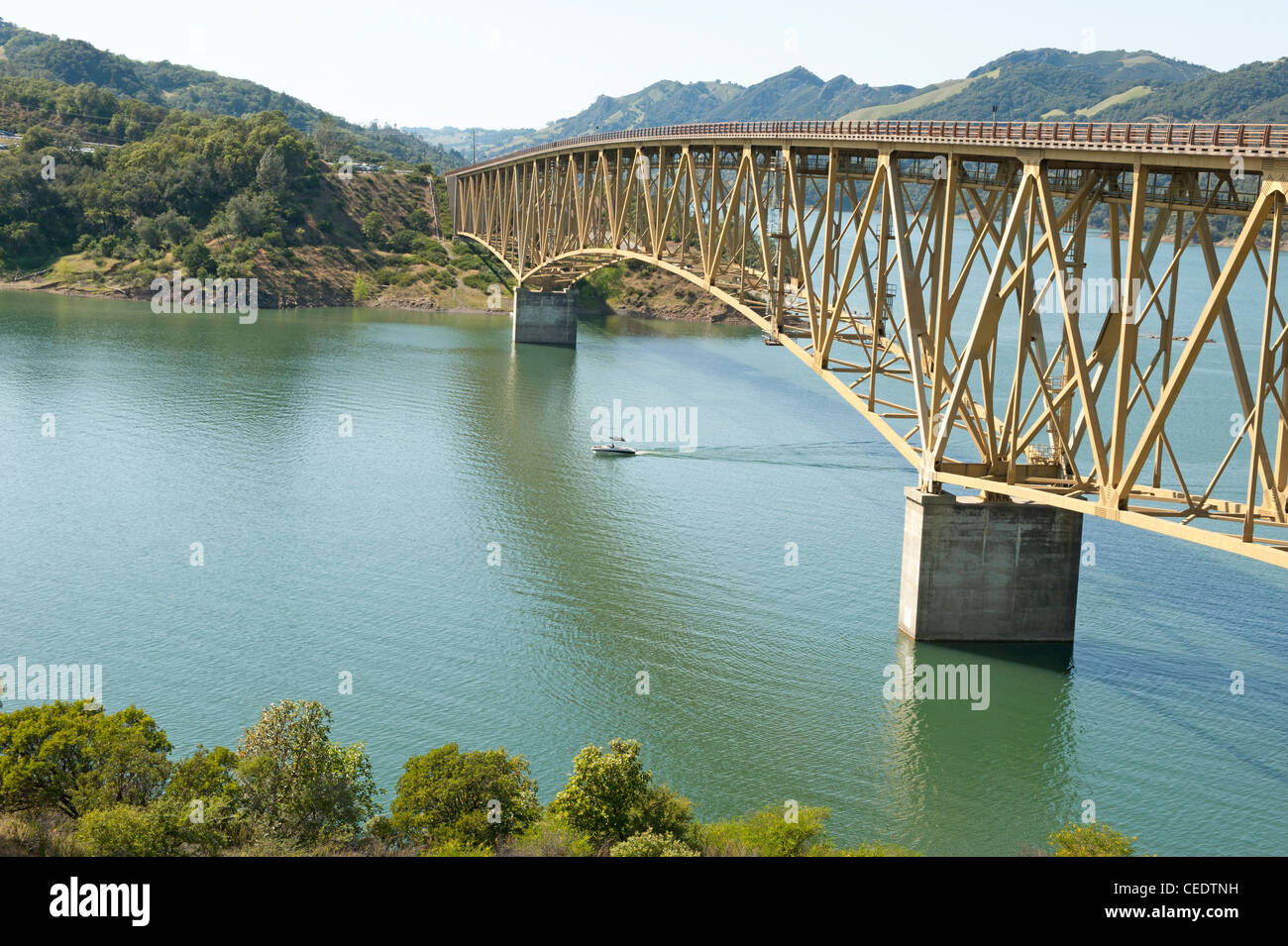 USA, California, Lake Sonoma, view of suspension bridge Stock Photo Alamy