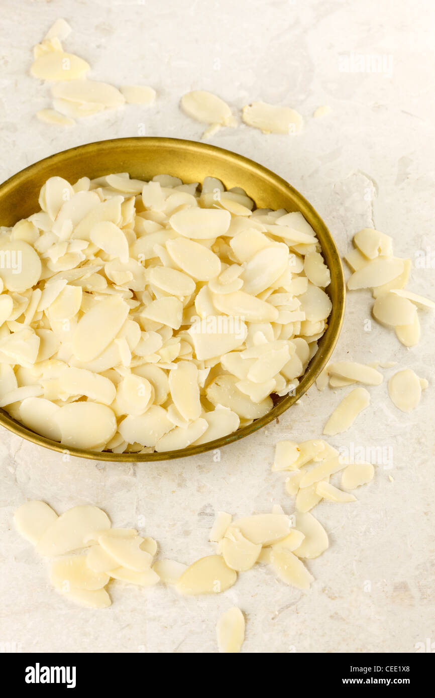 Flaked almond hires stock photography and images Alamy