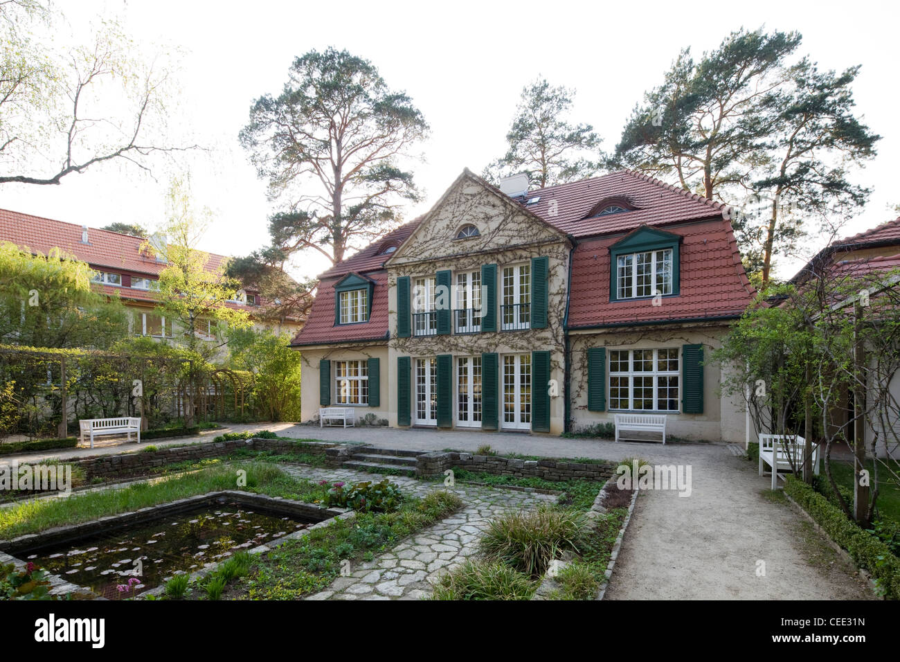 Berlin zehlendorf einfamilienhaus hires stock photography and images
