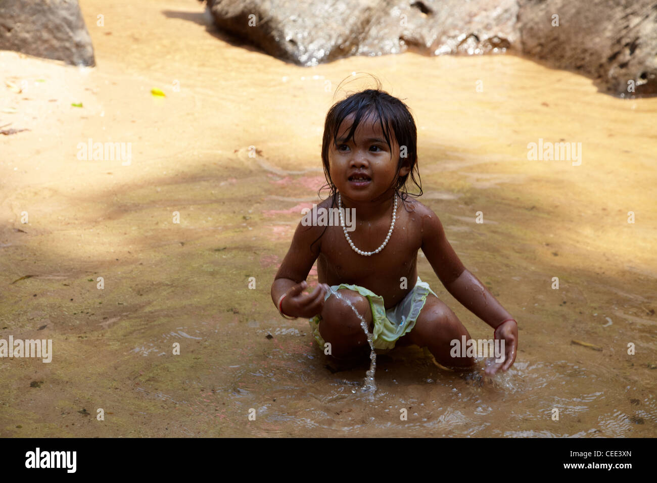 litte siem reap girl