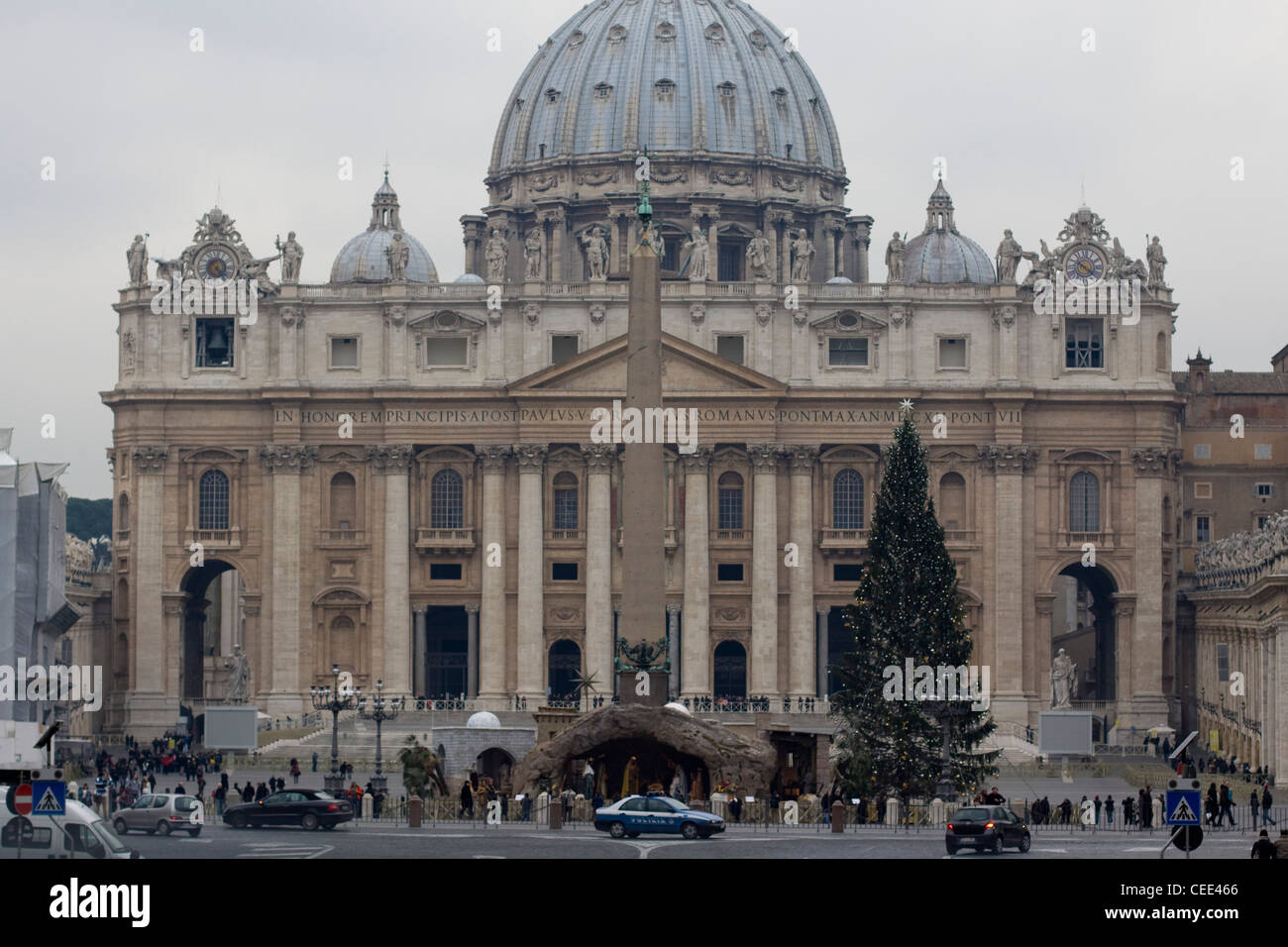 Papal Basilica of Saint Peter Saint Peter's Basilica Rome Italy Vatican ...