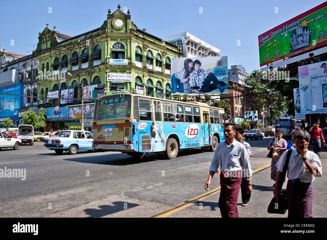 Street scene, Yangon (Rangoon), Myanmar (Burma), South East Asia Stock Photo