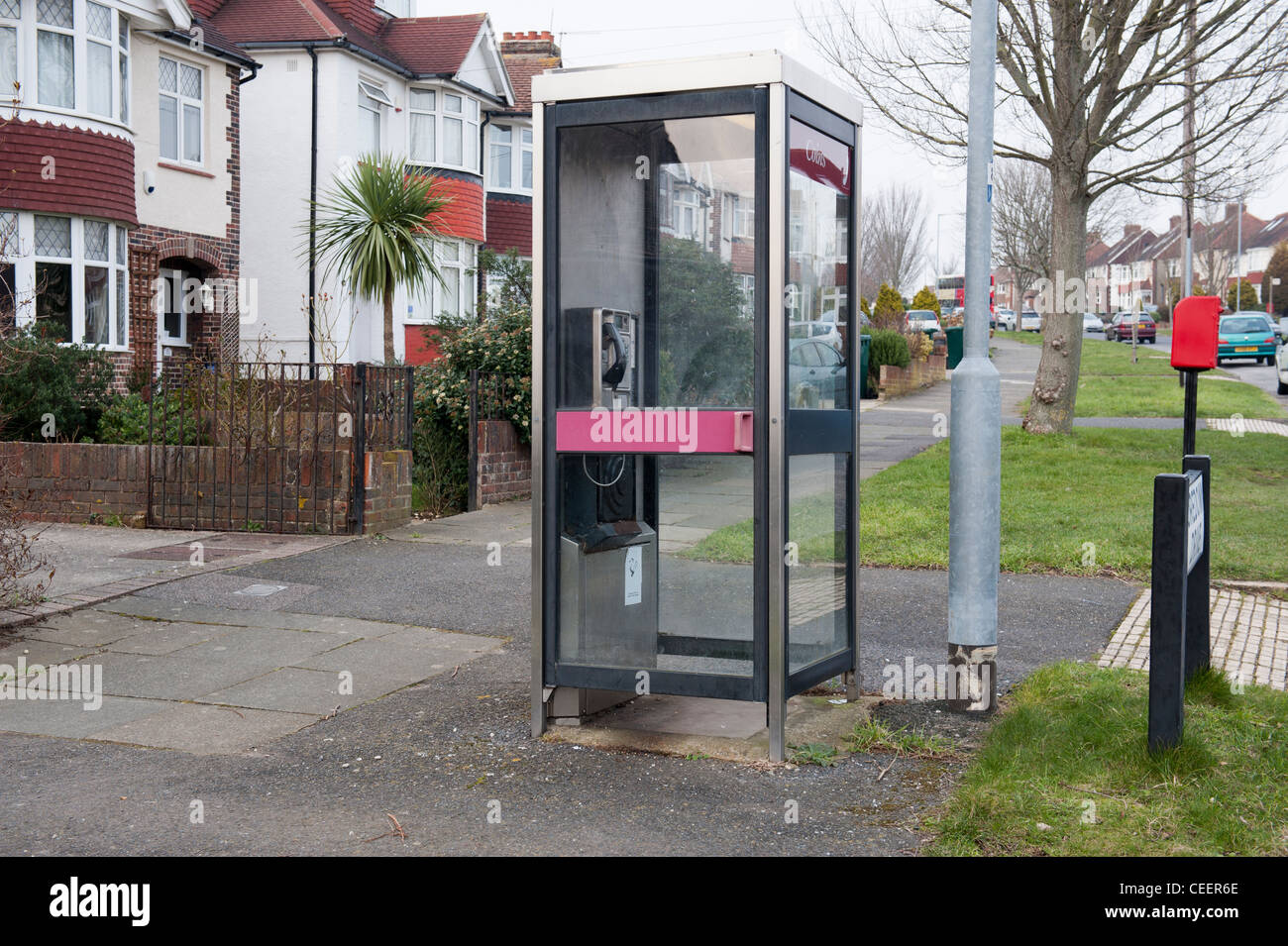 Public telephone booth hi-res stock photography and images - Alamy