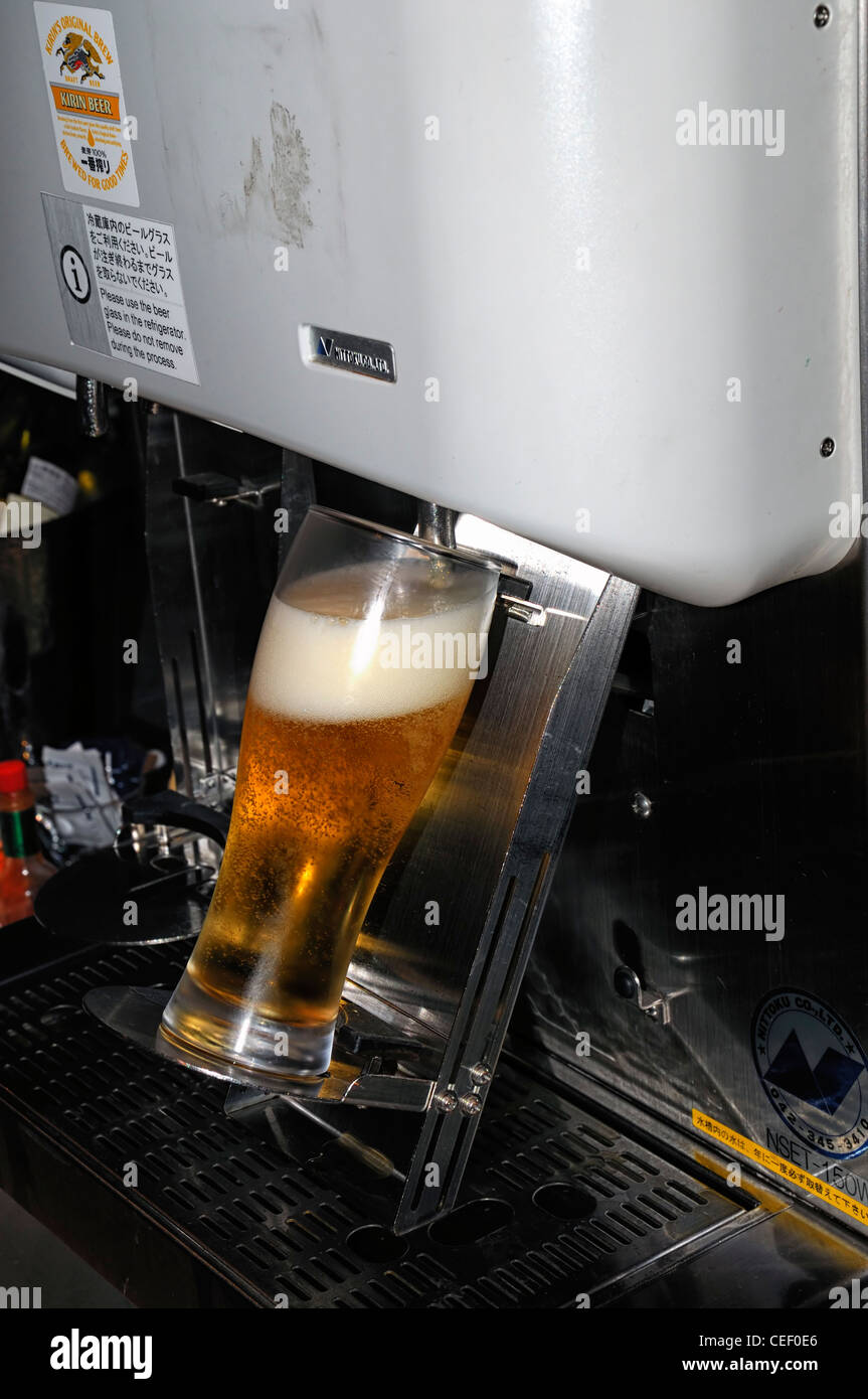 Automatic automated Japanese Beer Pourer dispenser pour tap pull perfect pint head kirin alcohol