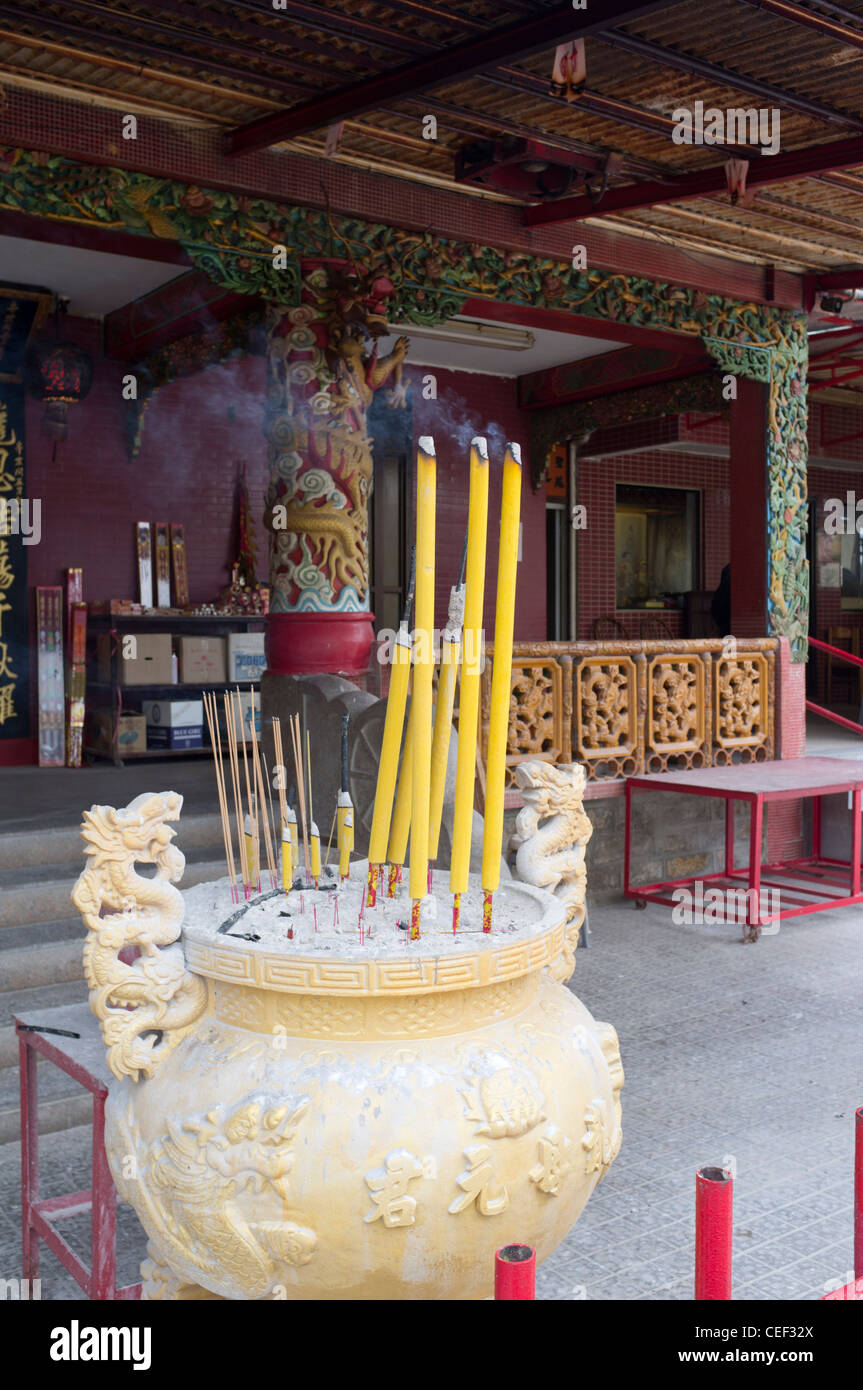 dh Tung Wan PENG CHAU ISLAND HONG KONG Chinese temple burning joss sticks urn Lung Mo Temple incense taoist china Stock Photo