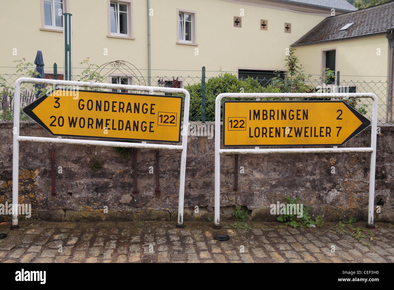 HELMDANGE: Dorfstrasse/Eingang, Nick Bras (Lorentzweiler) - Auctions  Luxembourg