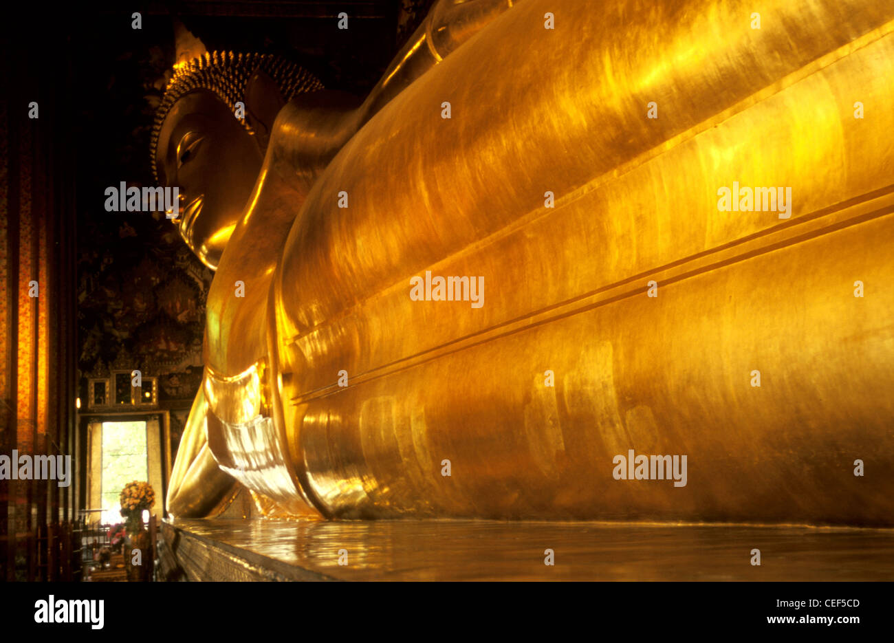 Golden Buddha in Wat Pho temple, Temple of reclining Buddha, Bangkok ...