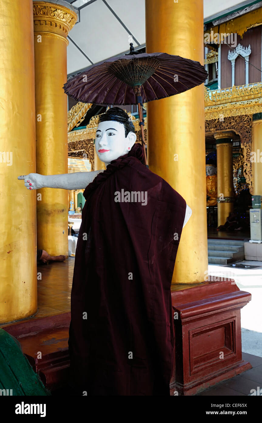 Buddhist monk statue hi-res stock photography and images - Alamy