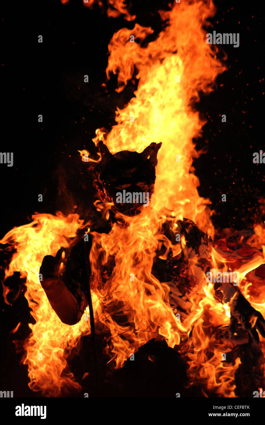 Sports Flame Logo Stock Illustrations – 1,330 Sports Flame Logo Stock  Illustrations, Vectors & Clipart - Dreamstime