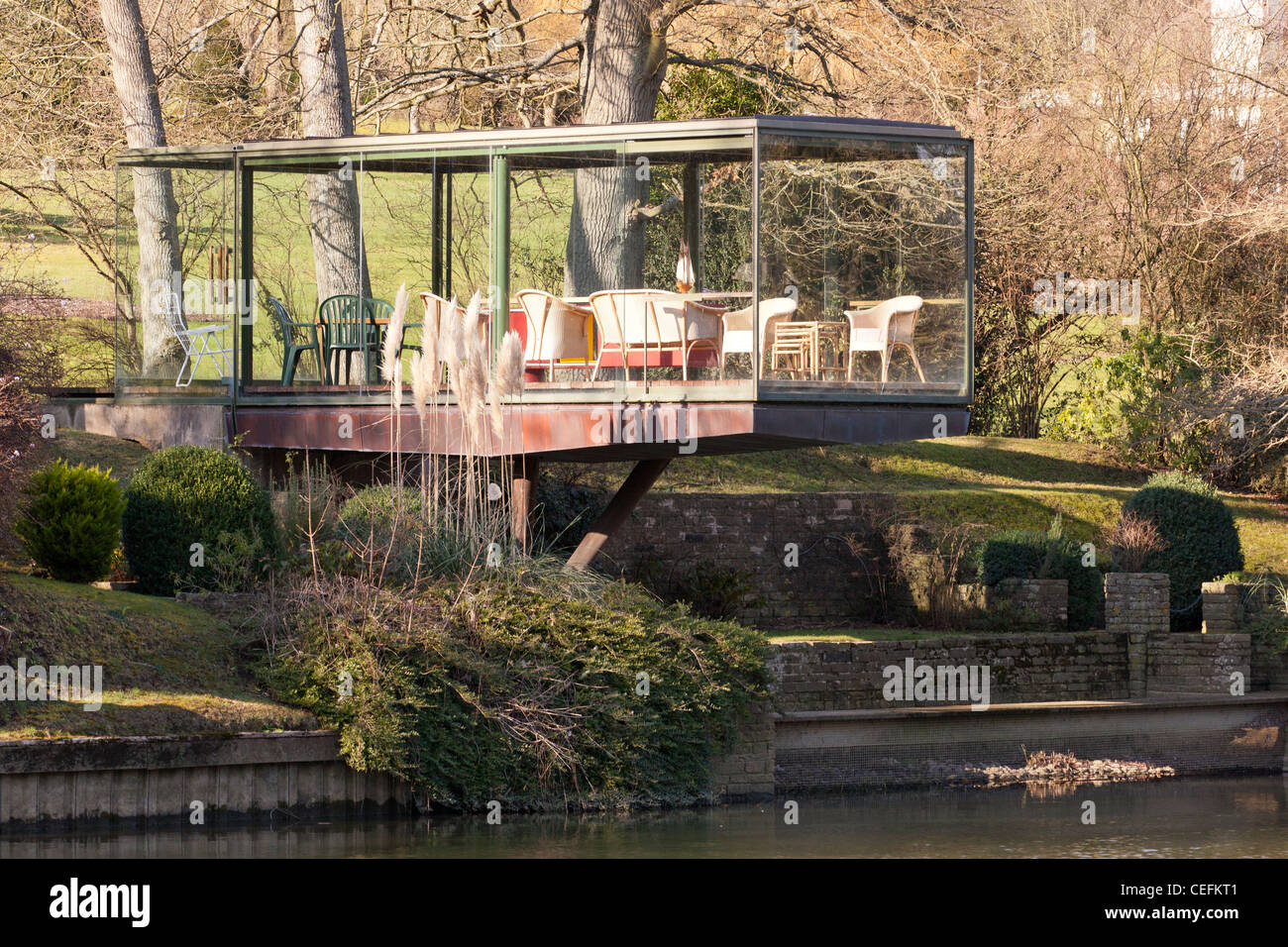 Glass summerhouse hi-res stock photography and images - Alamy