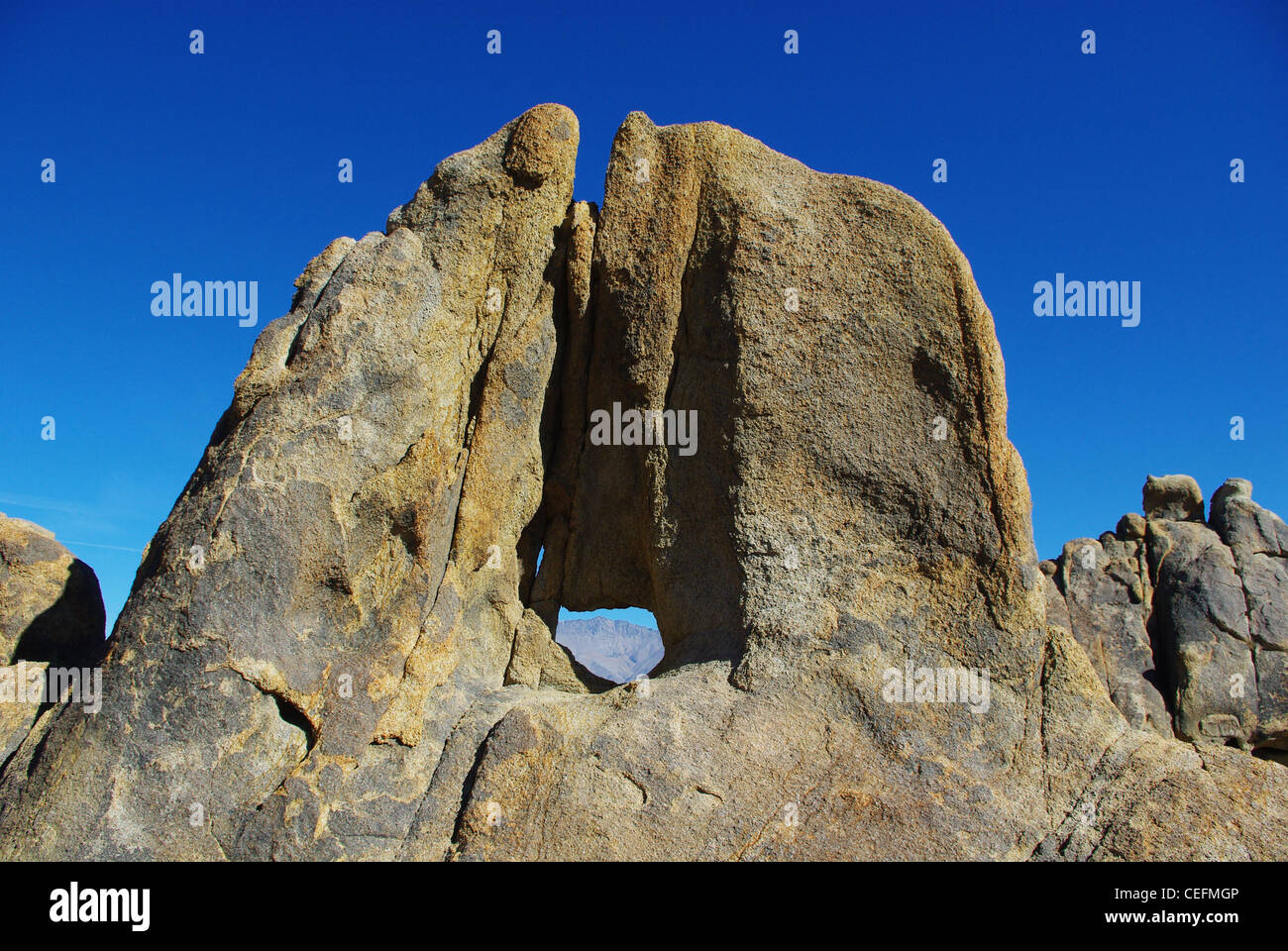 Hole in the rock mountains hi-res stock photography and images - Alamy