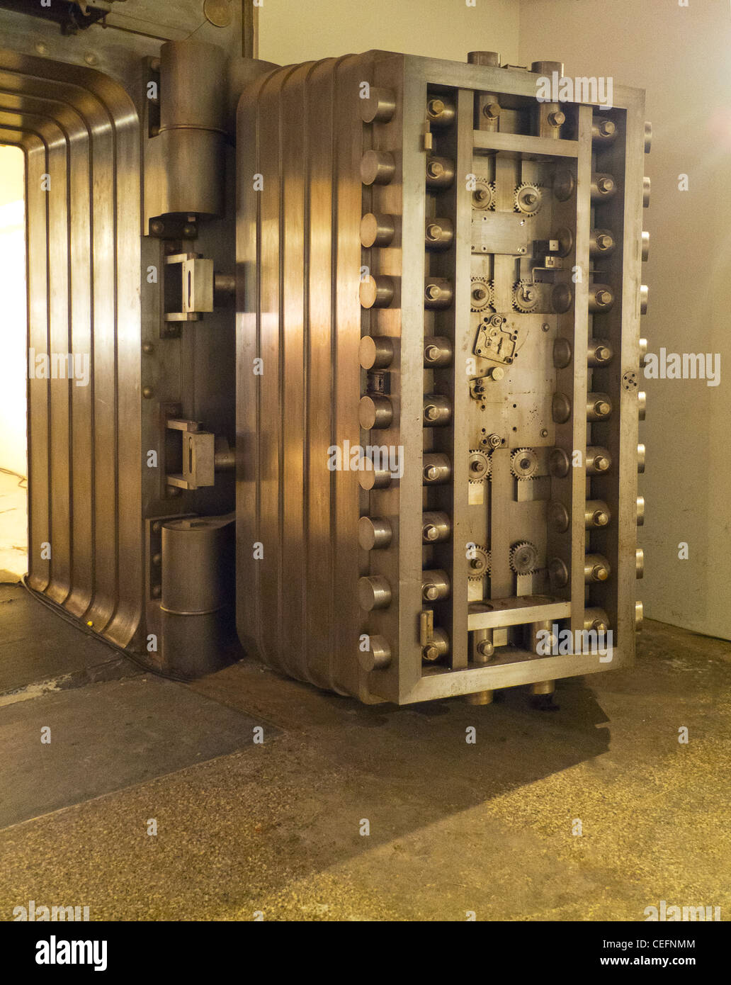 Bank inside hi-res stock photography and images - Alamy