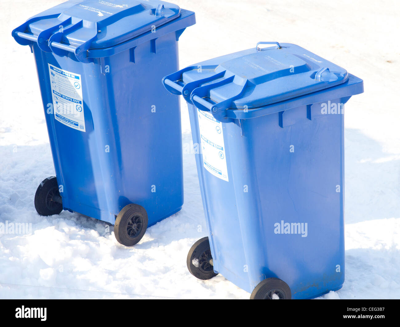 Blue wheelie bin hi-res stock photography and images - Alamy