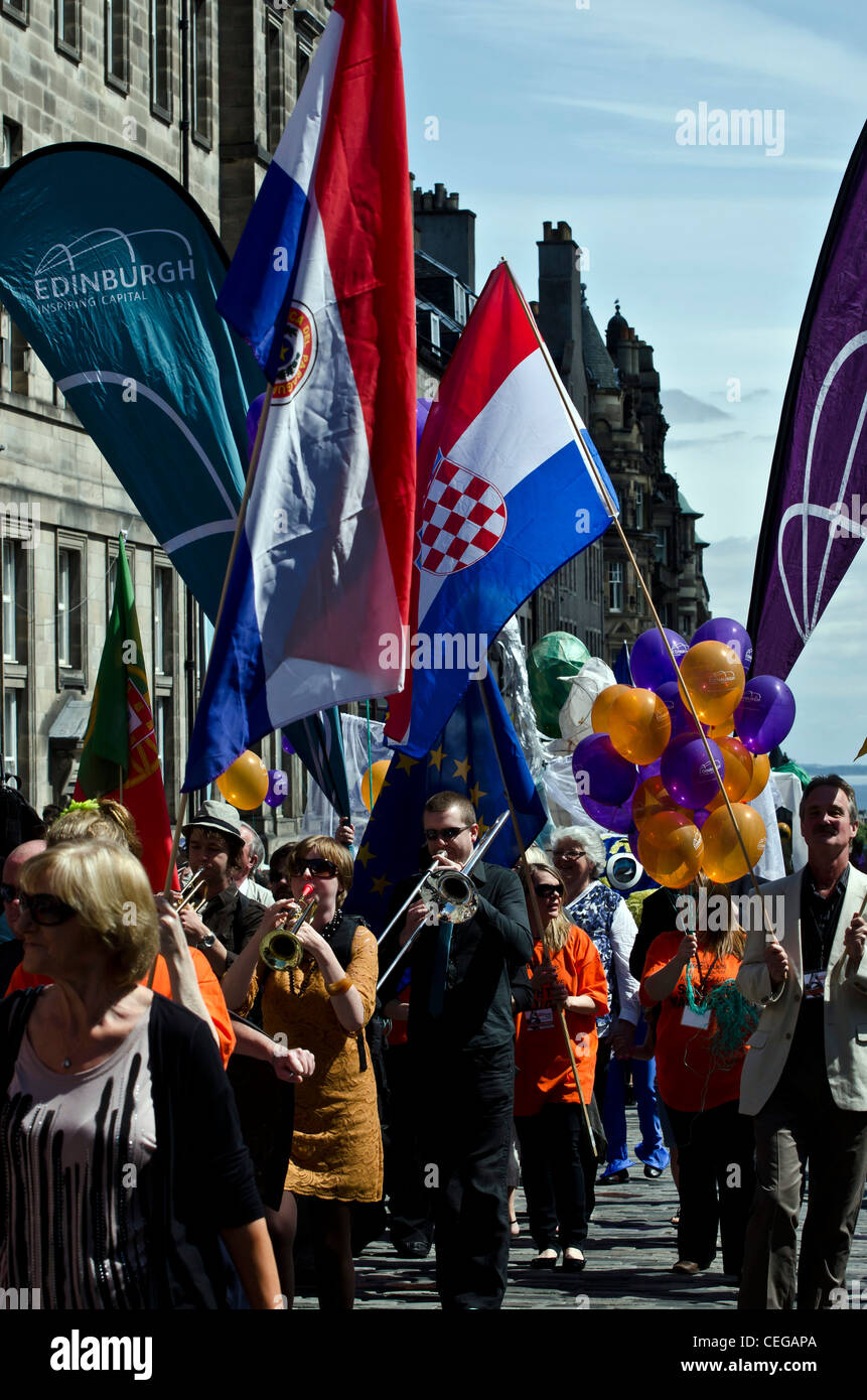 The Edinburgh Jazz and Blues Festival Mardi Gras Parade Stock Photo Alamy