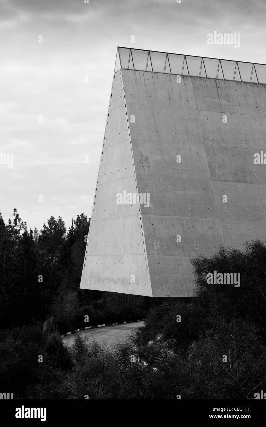 The Yad Vashem Holocaust memorial site in Jerusalem, Israel Stock Photo