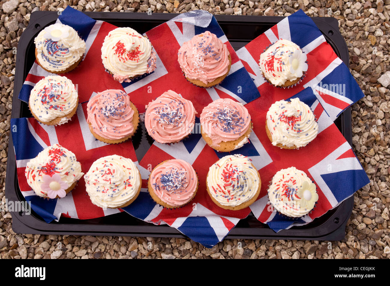 Cup cakes decorated to celebrate the marriage of Prince William and Catherine Middleton, England, UK Stock Photo