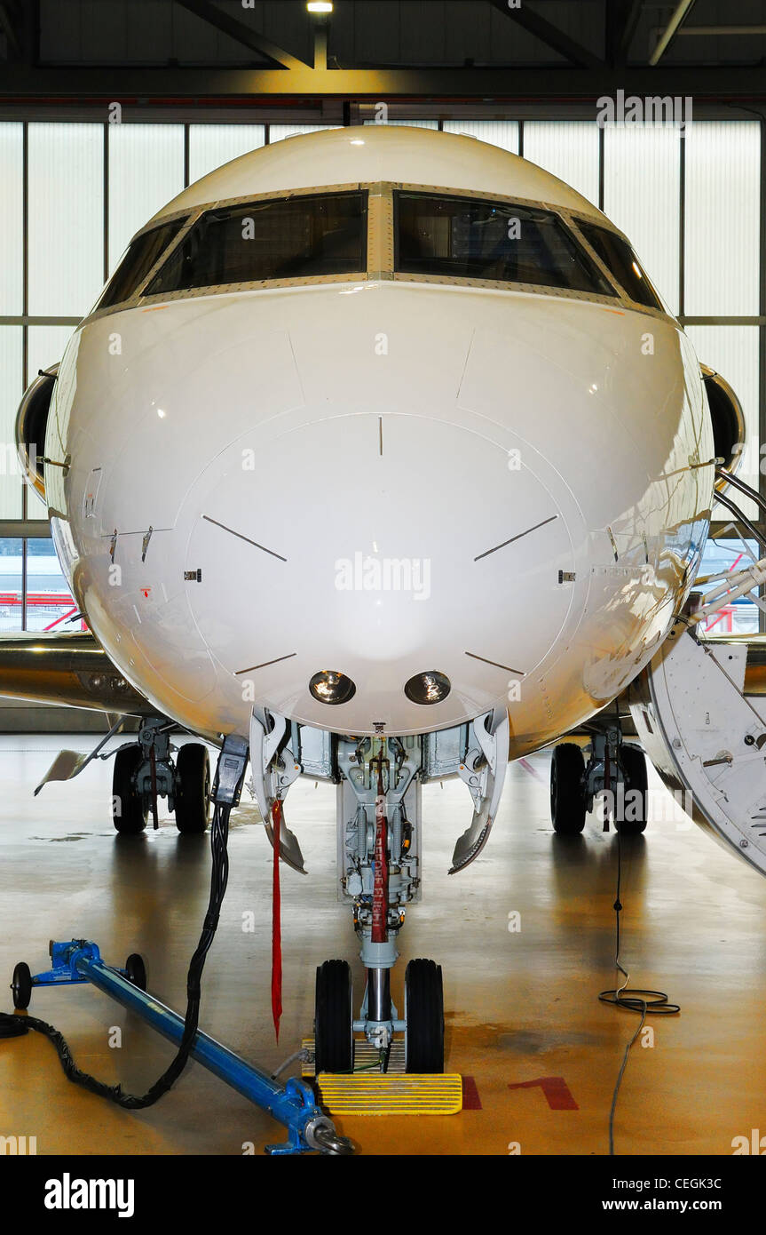 Bombardier challenger airplane hi-res stock photography and images - Alamy