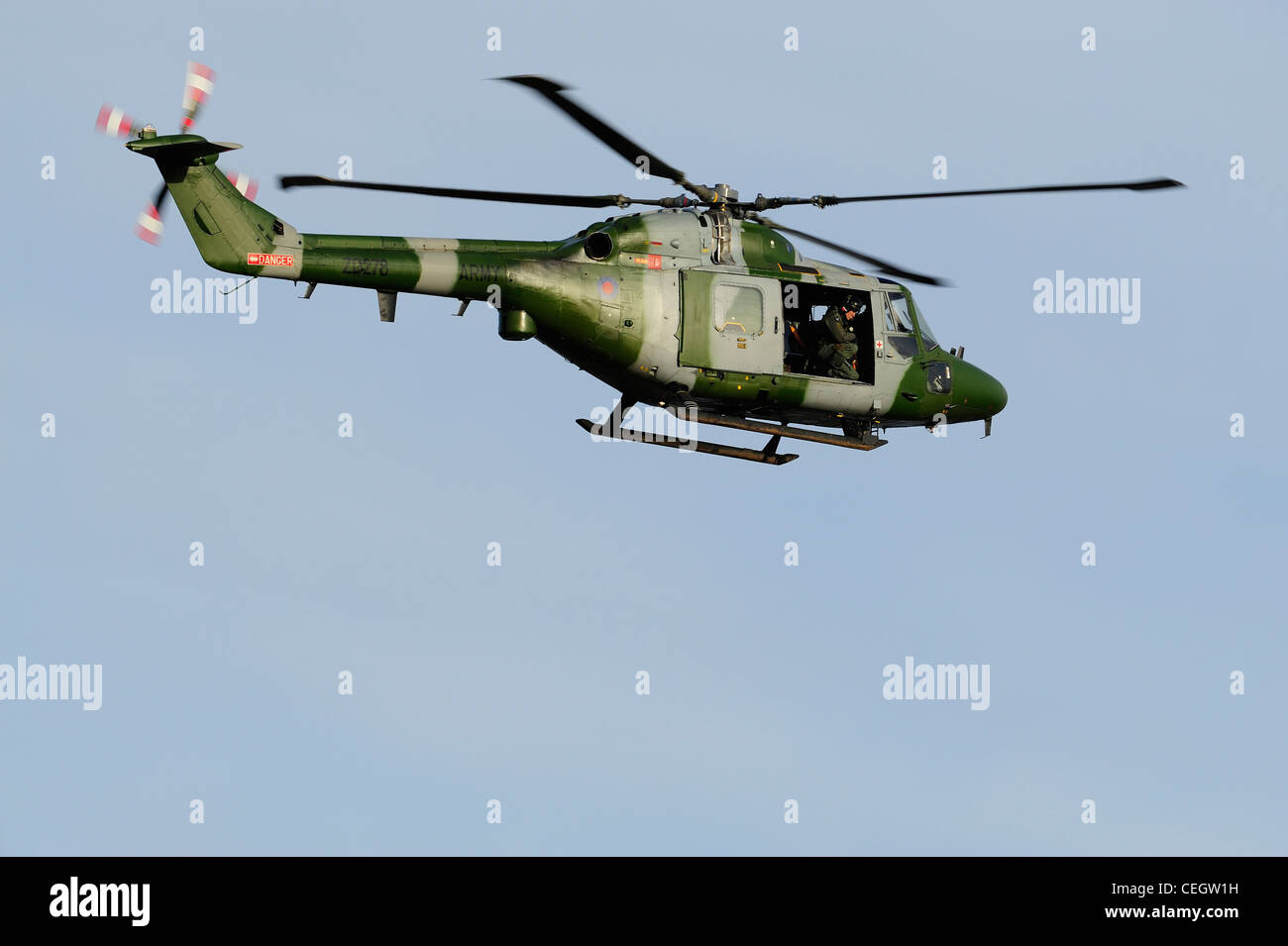 army lynx helicopter coming in to land Stock Photo