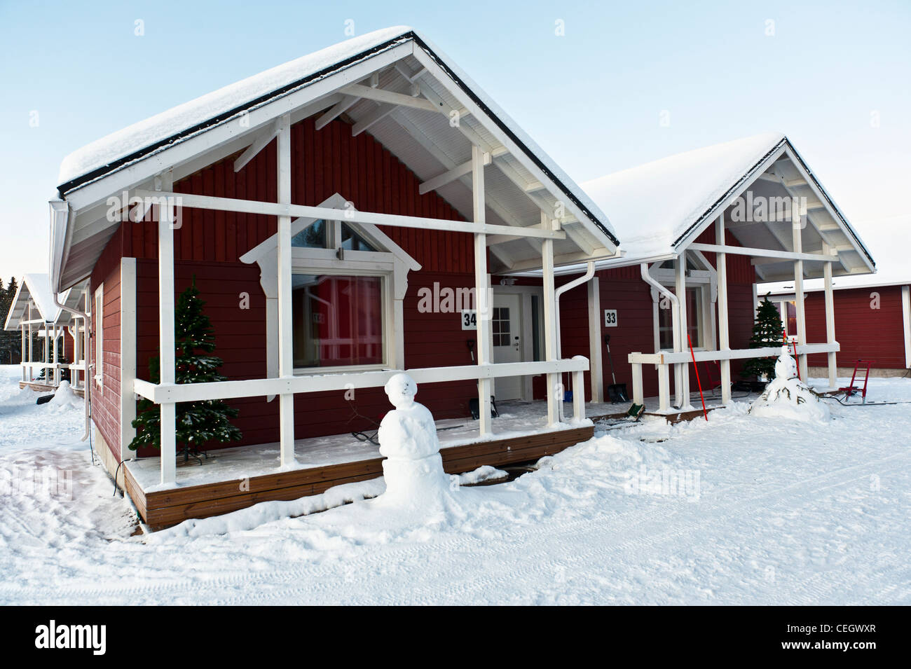 wooden house in Lapland in winter landscape Stock Photo Alamy