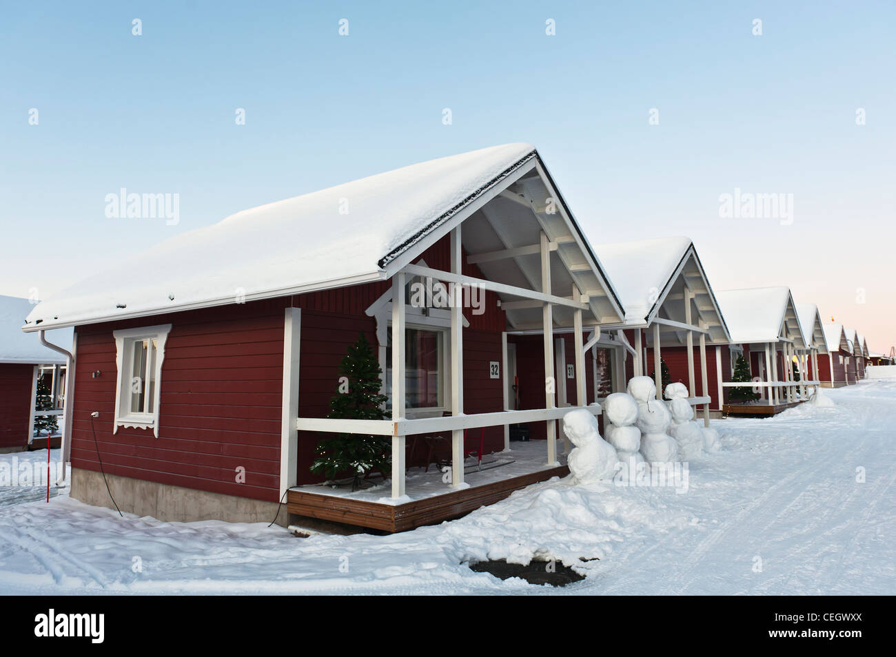 wooden house in Lapland in winter landscape Stock Photo Alamy