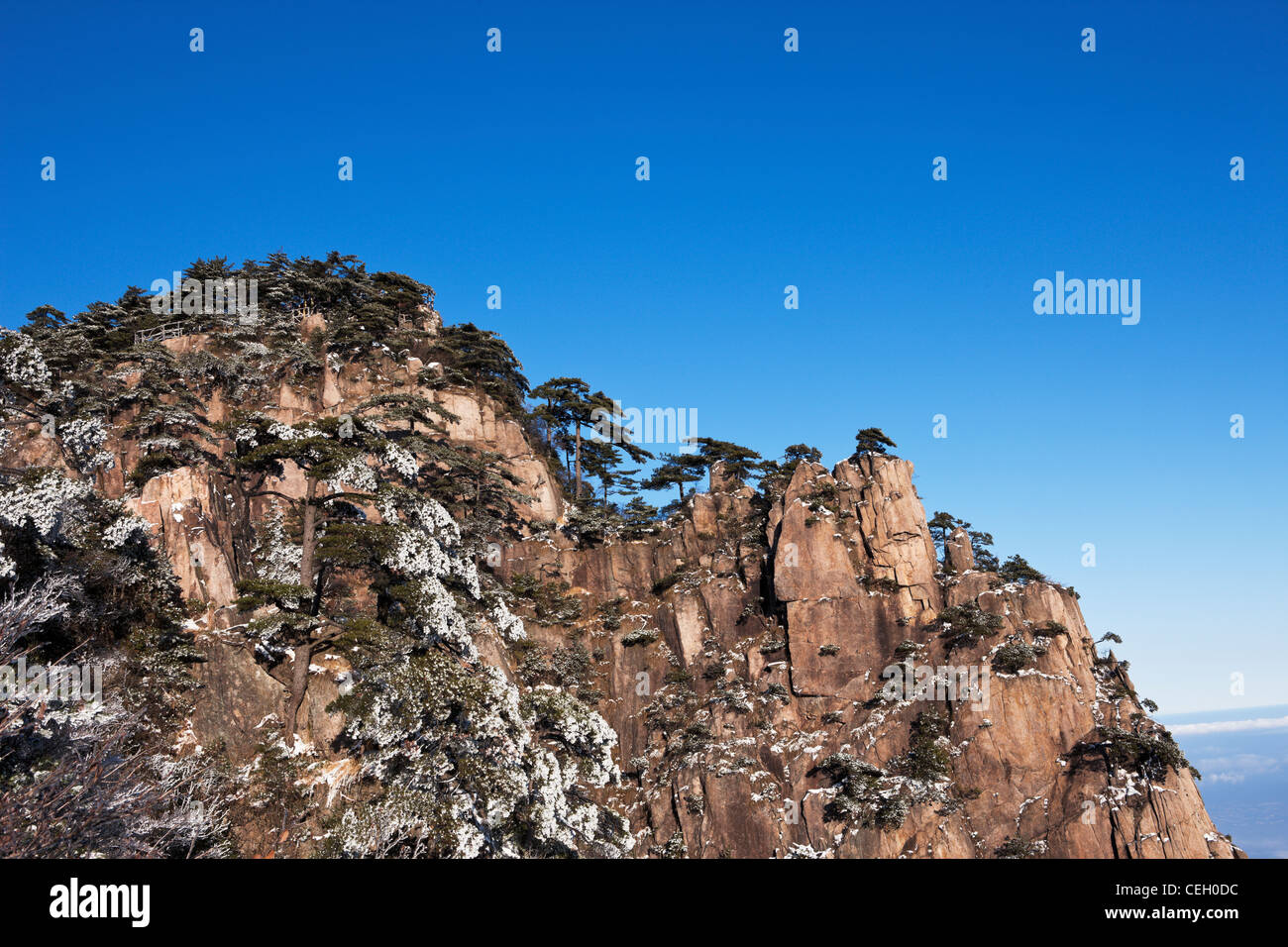 China，Huangshan，white，Hill，Beauty In Nature，winter，tree，Physical Geography，Nobody，sky，sunlight，Travel Destinations，travel，Cloud Stock Photo