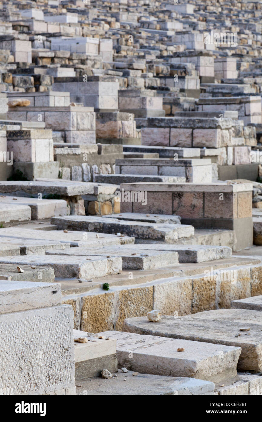 The Mount of Olives Jewish cemetery in Jerusalem Stock Photo - Alamy