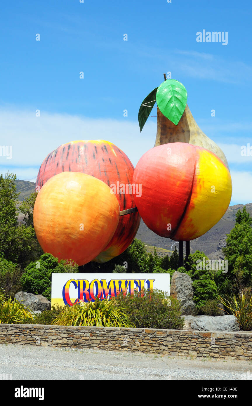 Giant fruit hires stock photography and images Alamy