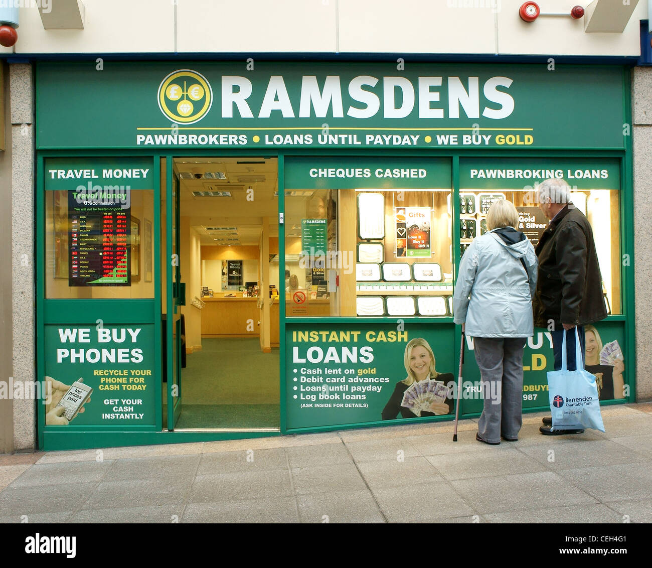 Ramsdens Pawnbrokers, Bridgend, South Wales, UK Stock Photo