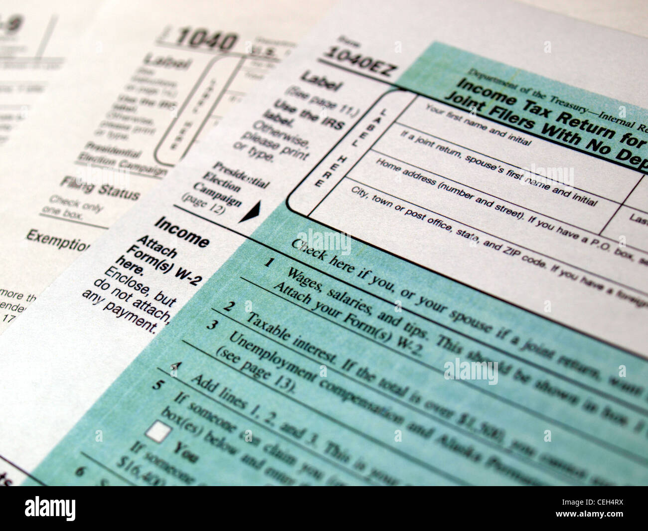 Tax form hi-res stock photography and images - Alamy