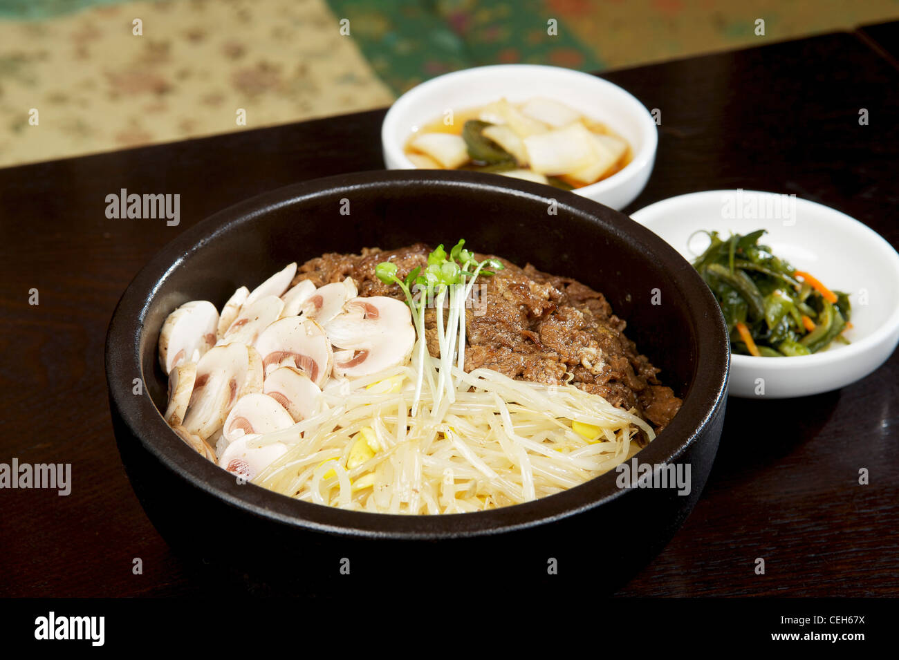 Korean barbecued beef, bean sprouts, and mushrooms Stock Photo Alamy