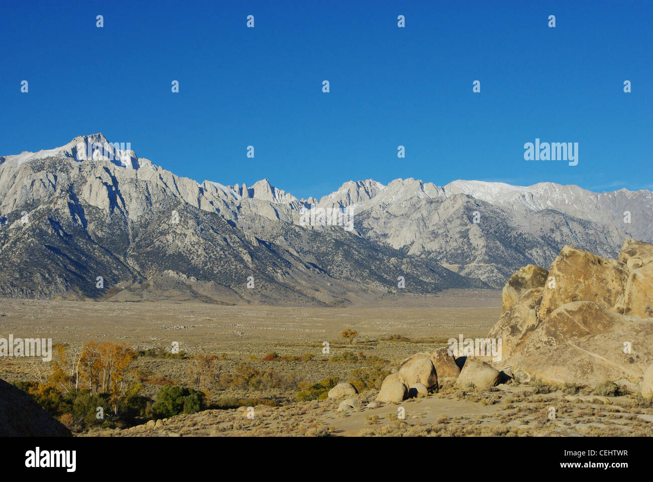 Alabama Hills and the highest peaks of the Lower 48, California Stock Photo