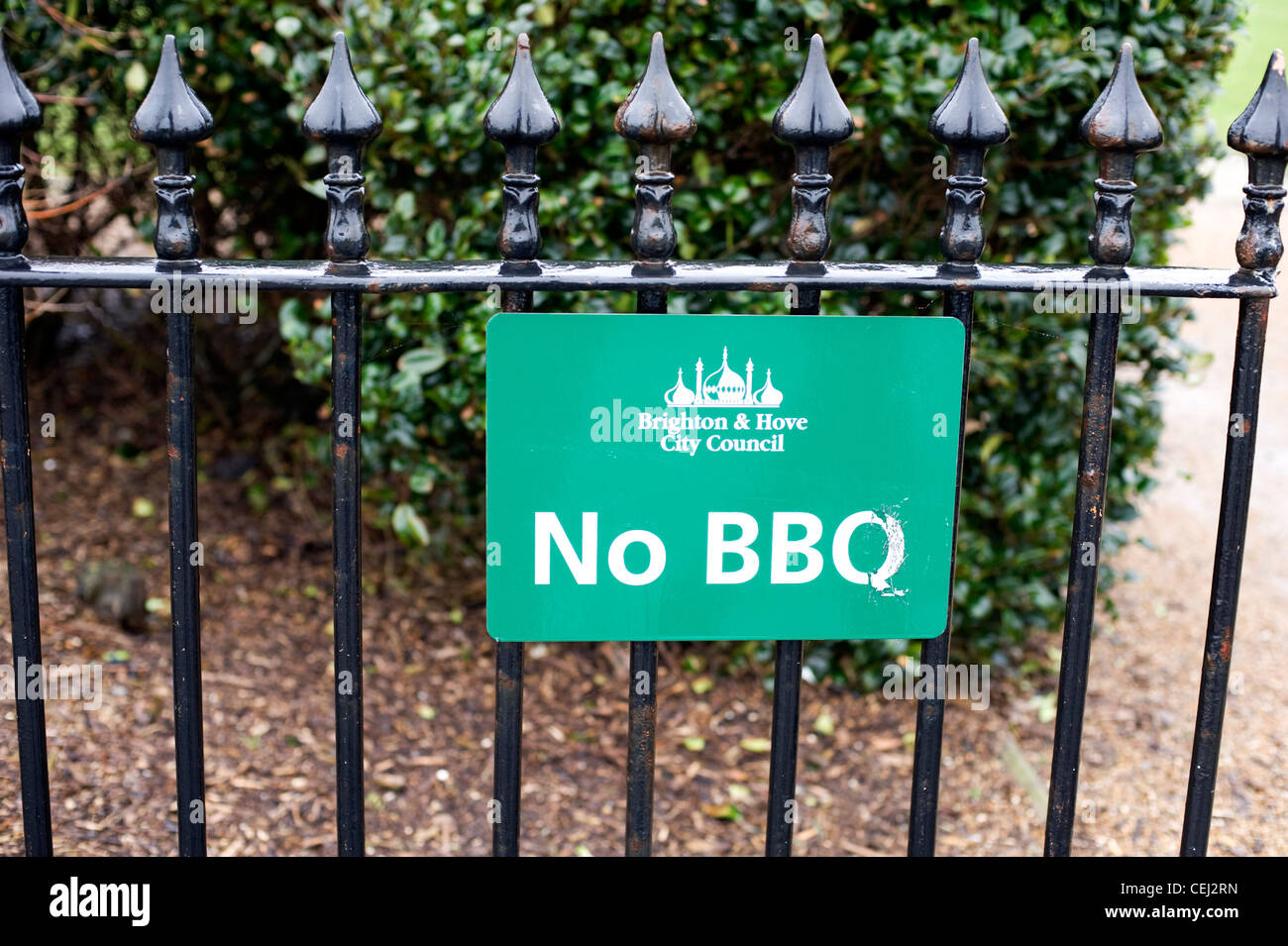 No BBQ sign, Brunswick Square, Hove, East Sussex, UK Stock Photo