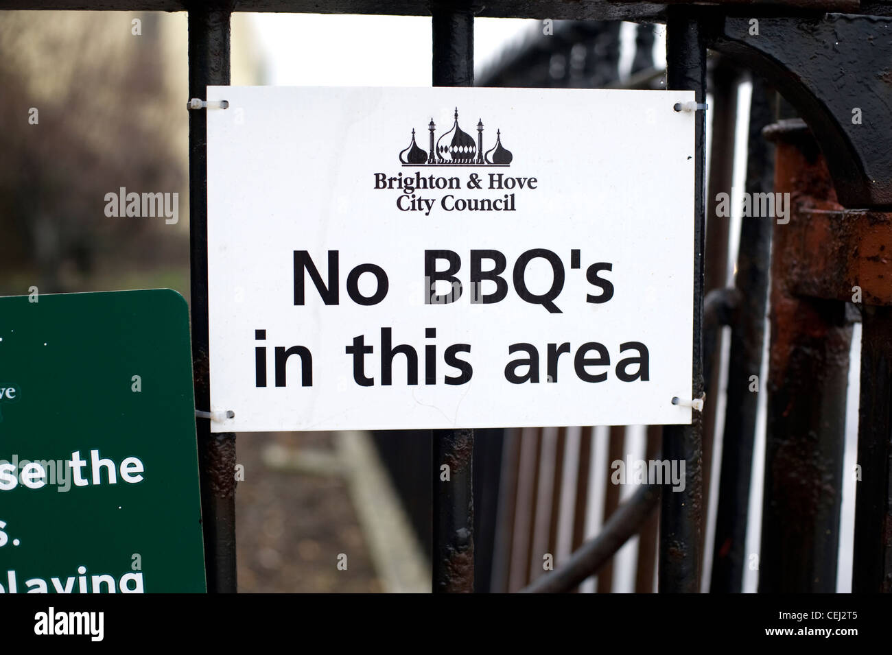 No Barbecues sign, Brighton and Hove City Council, Brunswick Square, Brighton and Hove, East Sussex, UK Stock Photo