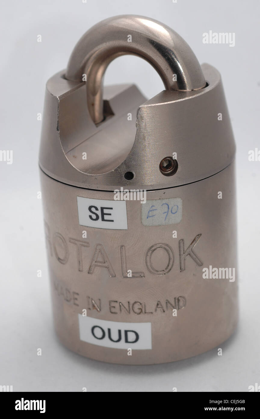 Rotalok Padlock w/ Semi Enclosed Shackle Stock Photo - Alamy