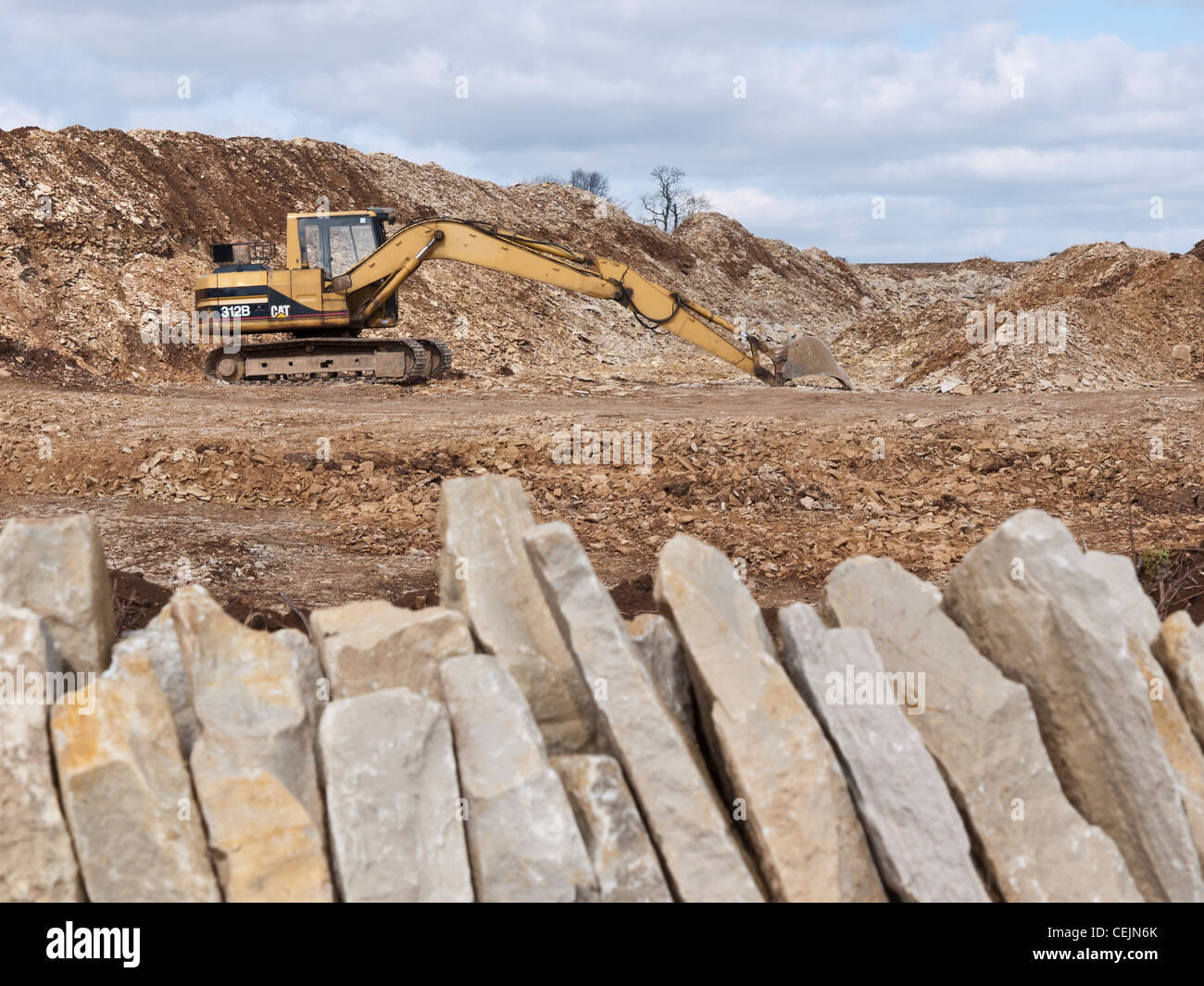 Cotswold stone quarry hi-res stock photography and images - Alamy
